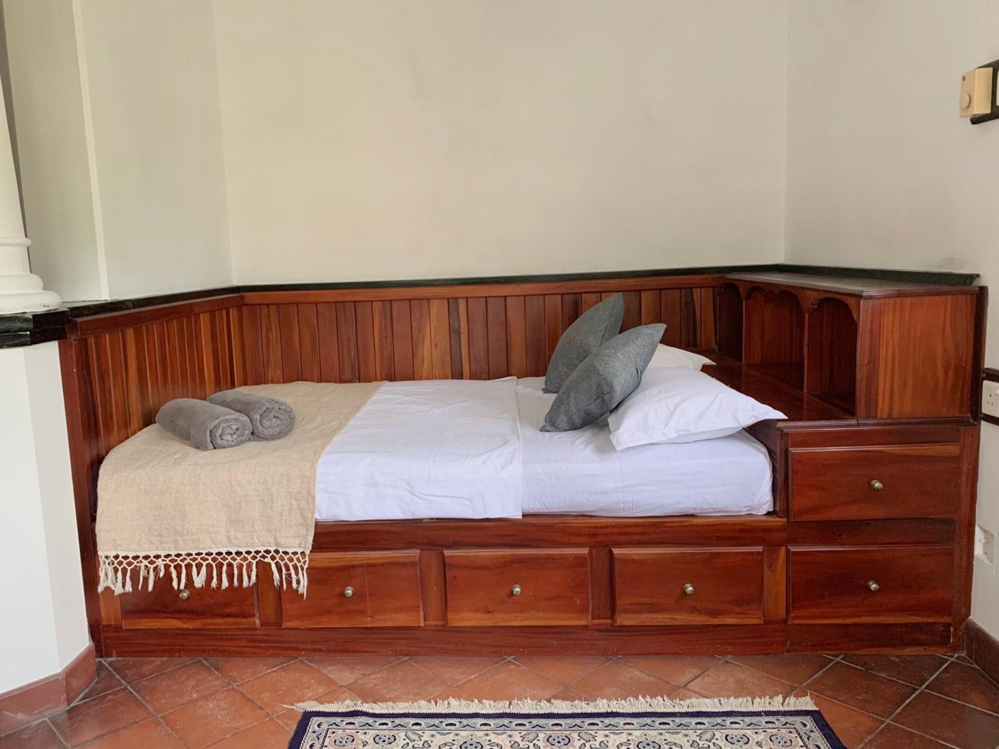 Blue Swan Inn Унаватуна Екстер'єр фото